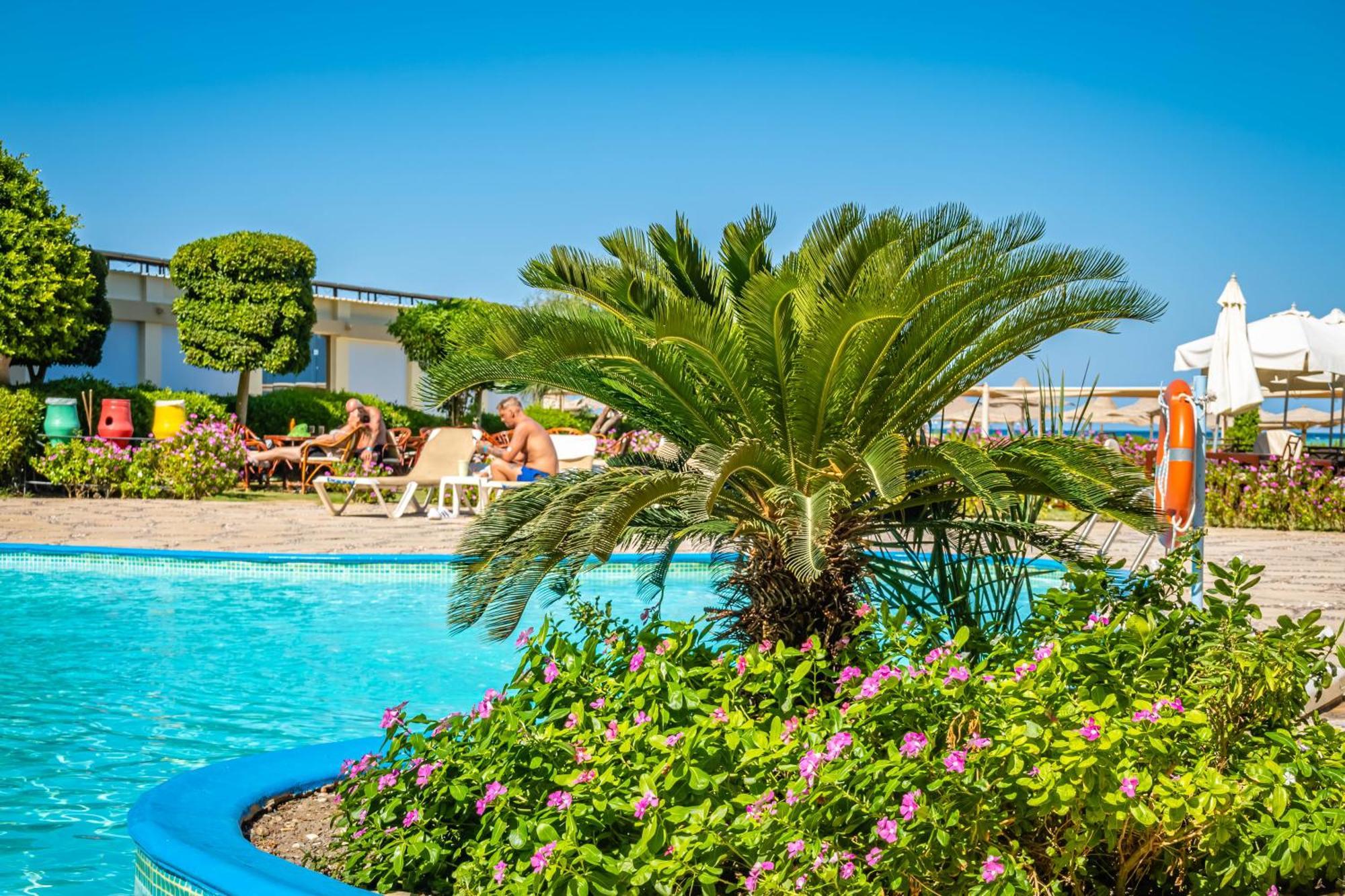 Magic Beach Hotel Хургада Екстериор снимка