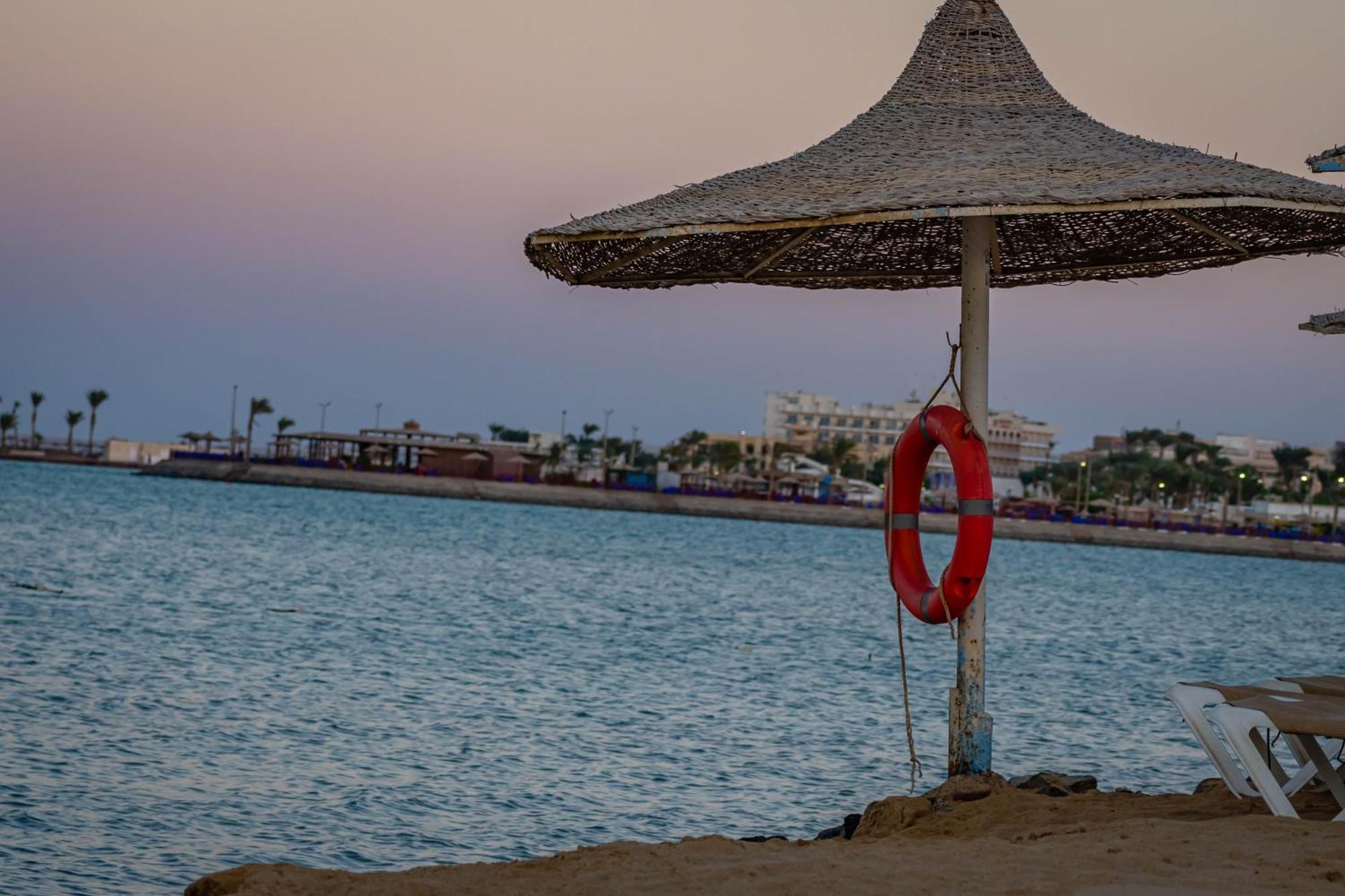 Magic Beach Hotel Хургада Екстериор снимка